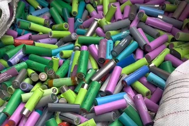 鋰電池回收處理設備:廢舊鋰電池便捷處理