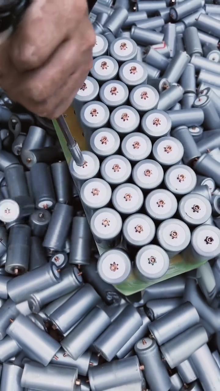 廢舊鋰電池回收:環保與資源循環的雙重奏章