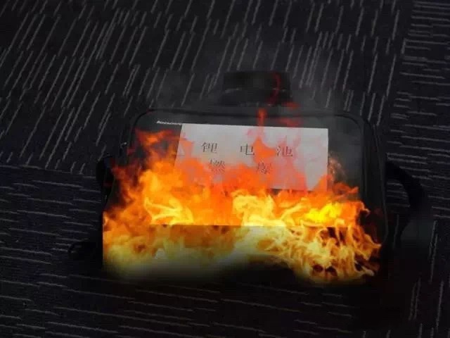 鋰電池堆積具有危險隱患,對其使用回收設(shè)備處理刻不容緩