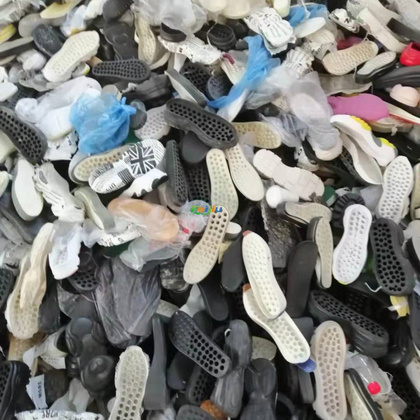 廢鞋底撕碎機:環(huán)保處理廢舊鞋底的得力助手