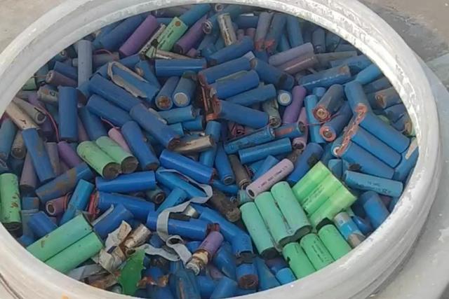 廢舊鋰電池的大批量處理,鋰電池熱解設備的高產能